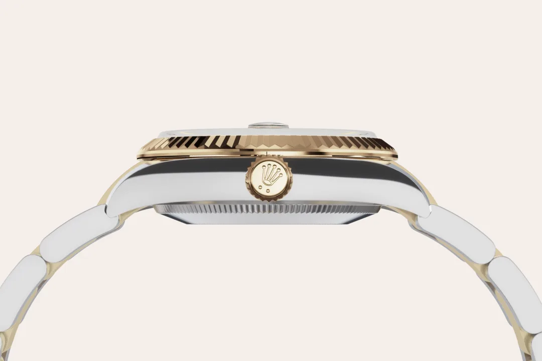 Rolex Datejust 31 in Oystersteel and yellow gold with a silver dial with diamonds, fluted bezel, and Oyster bracelet - AH Riise Rolex Datejust 31 in Oystersteel and yellow gold with a silver dial with diamonds, fluted bezel, and Oyster bracelet - AH Riise